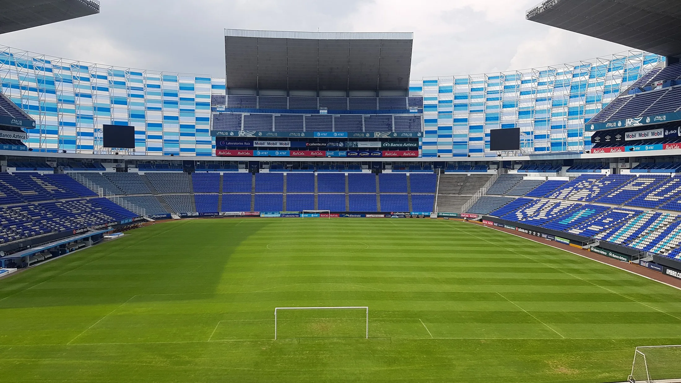 Vista interior del Estadio Cuauhtémoc de Puebla en mayo de 2021.